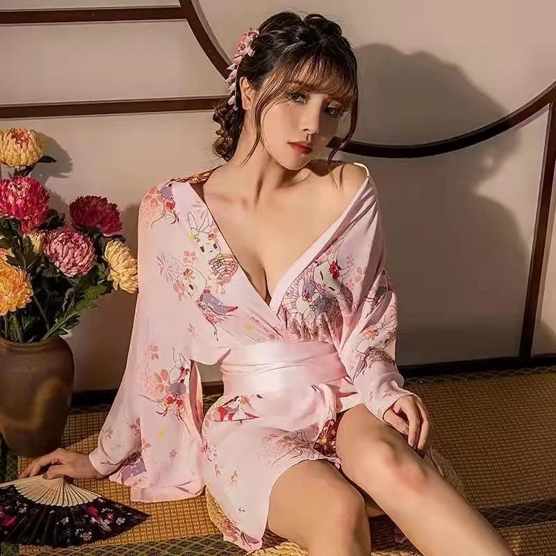 Kimono Japanese Sex Fun Internet Red Pajamas NightdressMaid OutfitsCos CostumesErotic Underwear Bathrobes A nightgown is sent on behalf of the family