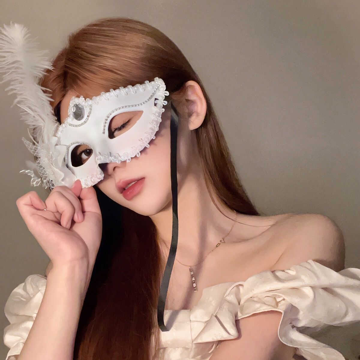 Makeup Masquerade Party Sexy Half Face Makeup Woman Half Face Sex Lace Mask Halloween Feather Face Mask