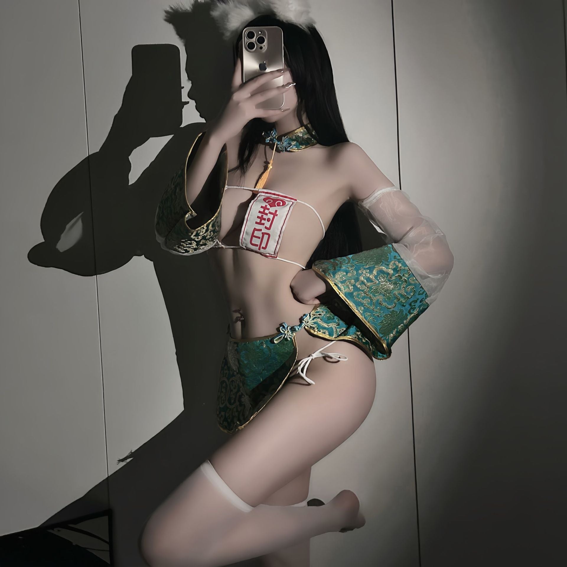 Erotic underwear temptation cute zombie suit two-dimensional comics free slave girl hollow SM one piece of delivery