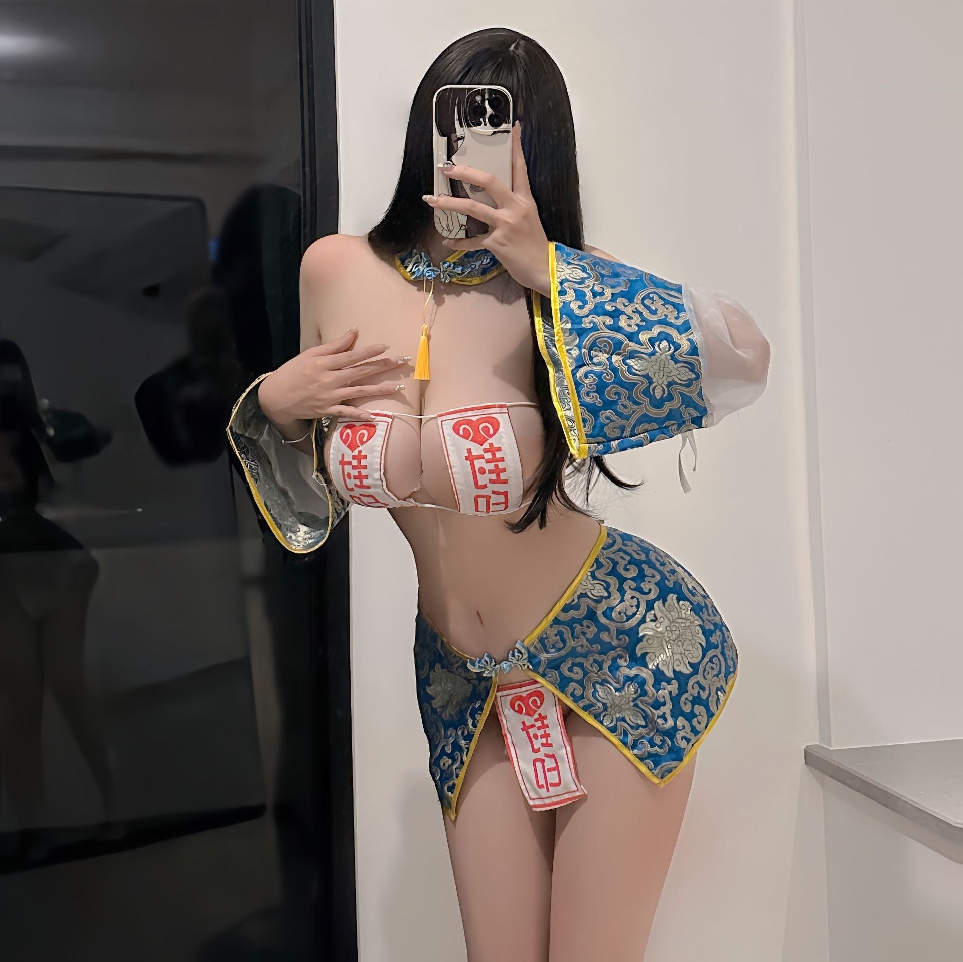 Image of Rainy night fascination and temptation are erotic underwear cute zombie clothes two-dimensional comics breast-exposing