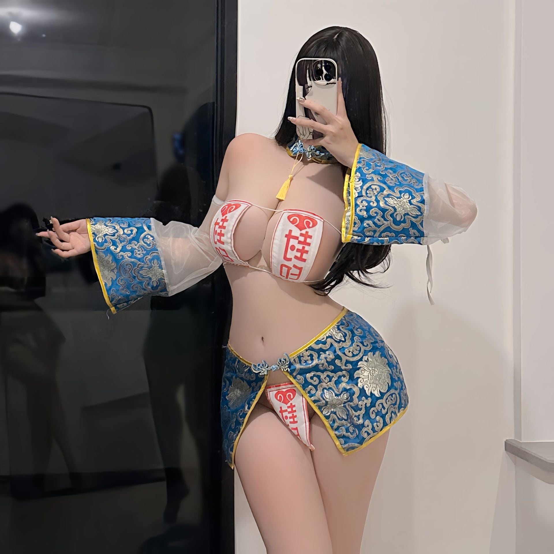 Image of Rainy night fascination and temptation are erotic underwear cute zombie clothes two-dimensional comics breast-exposing