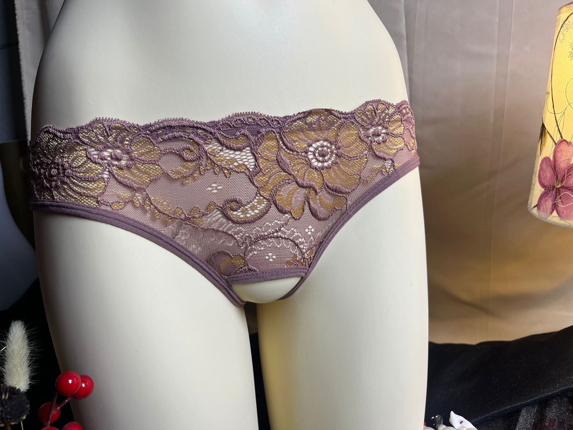 Image of Sexy women’s panties open with pearl massage 3D see-through beautiful buttocks hollow erotic triangle thong hot